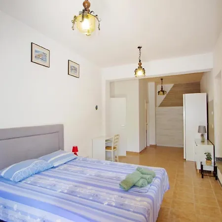 Apartment Studio Fur 10 Personen In Pula, Istrien Istrische Riviera