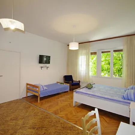 Apartment Studio Fur 10 Personen In Pula, Istrien Istrische Riviera *